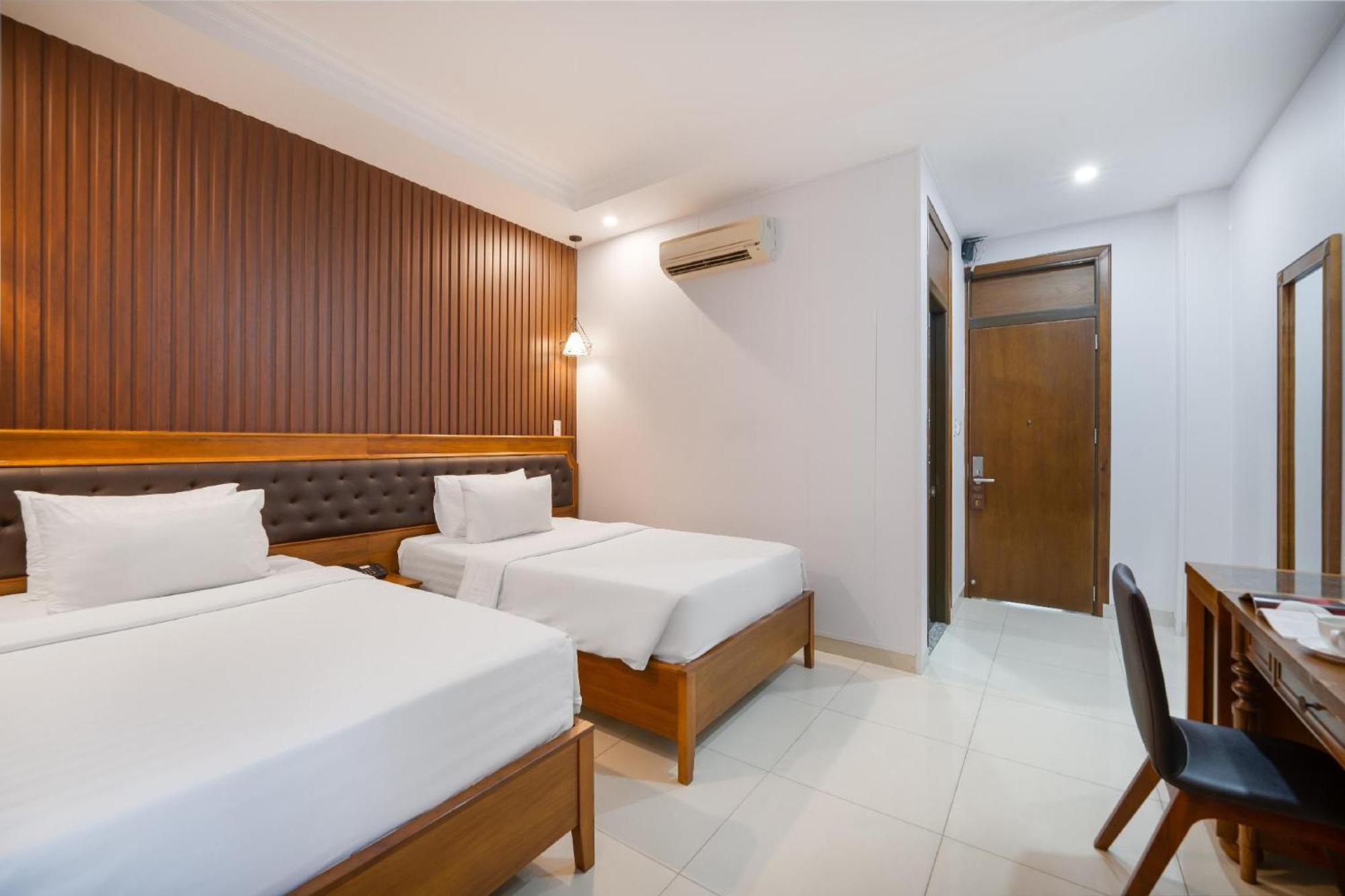 Tuong Vy Hotel Ho Chi Minh City Exterior photo
