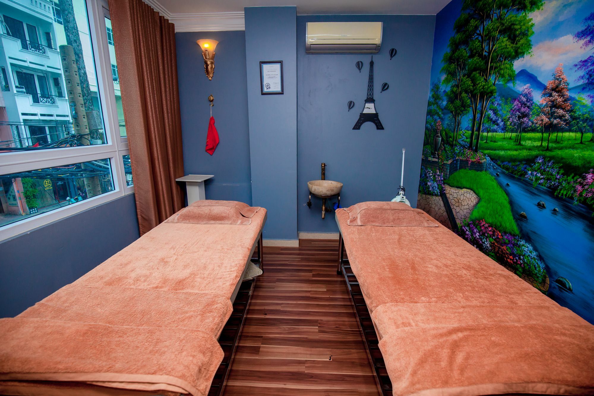 Tuong Vy Hotel Ho Chi Minh City Exterior photo
